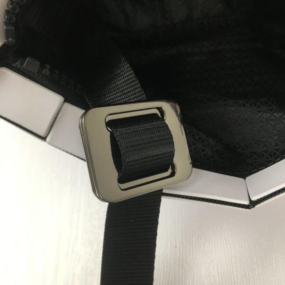 White Baobao Issey Miyake Crossbody Bag with Triangular Appliques - Picture 11 of 12